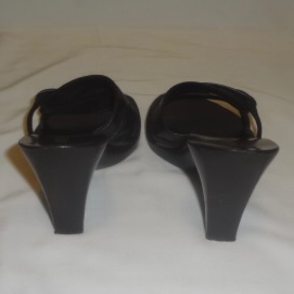Anne Klein Shoes - Picture 6 of 9